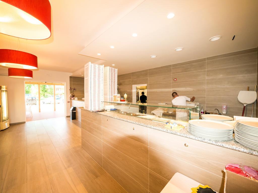 לידו די פומפוזה Pomposa Residence מראה חיצוני תמונה
